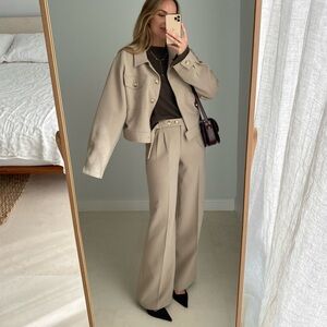 New Crescent beige Jacket & Pants Set, Size S